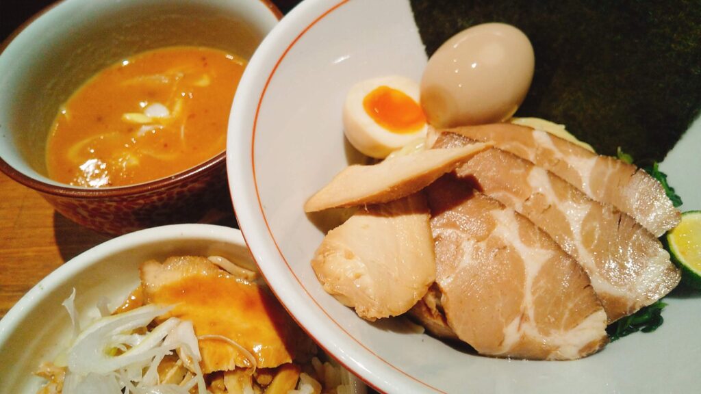 饗膳麺昌㐂の芳醇魚介鶏白湯特製つけ麺のサムネ写真