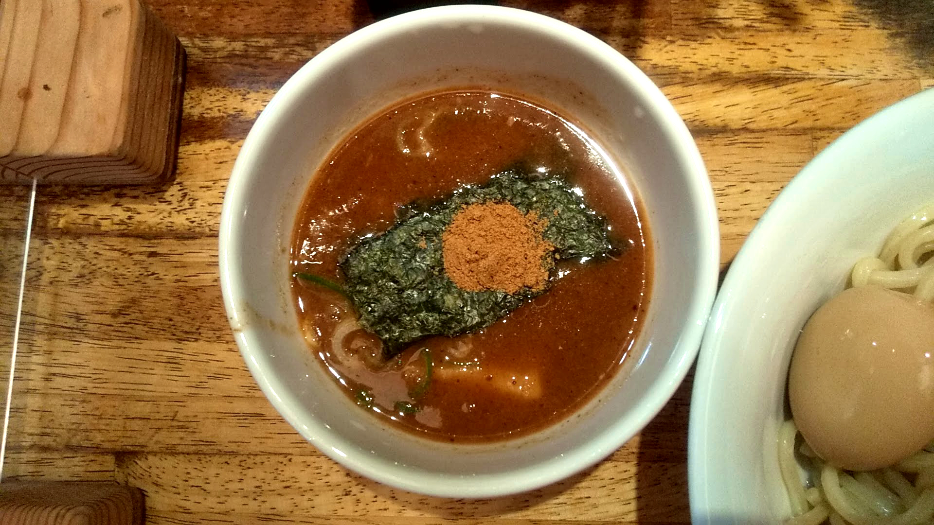 三田製麺所の朝つけ麺のつけ汁の写真