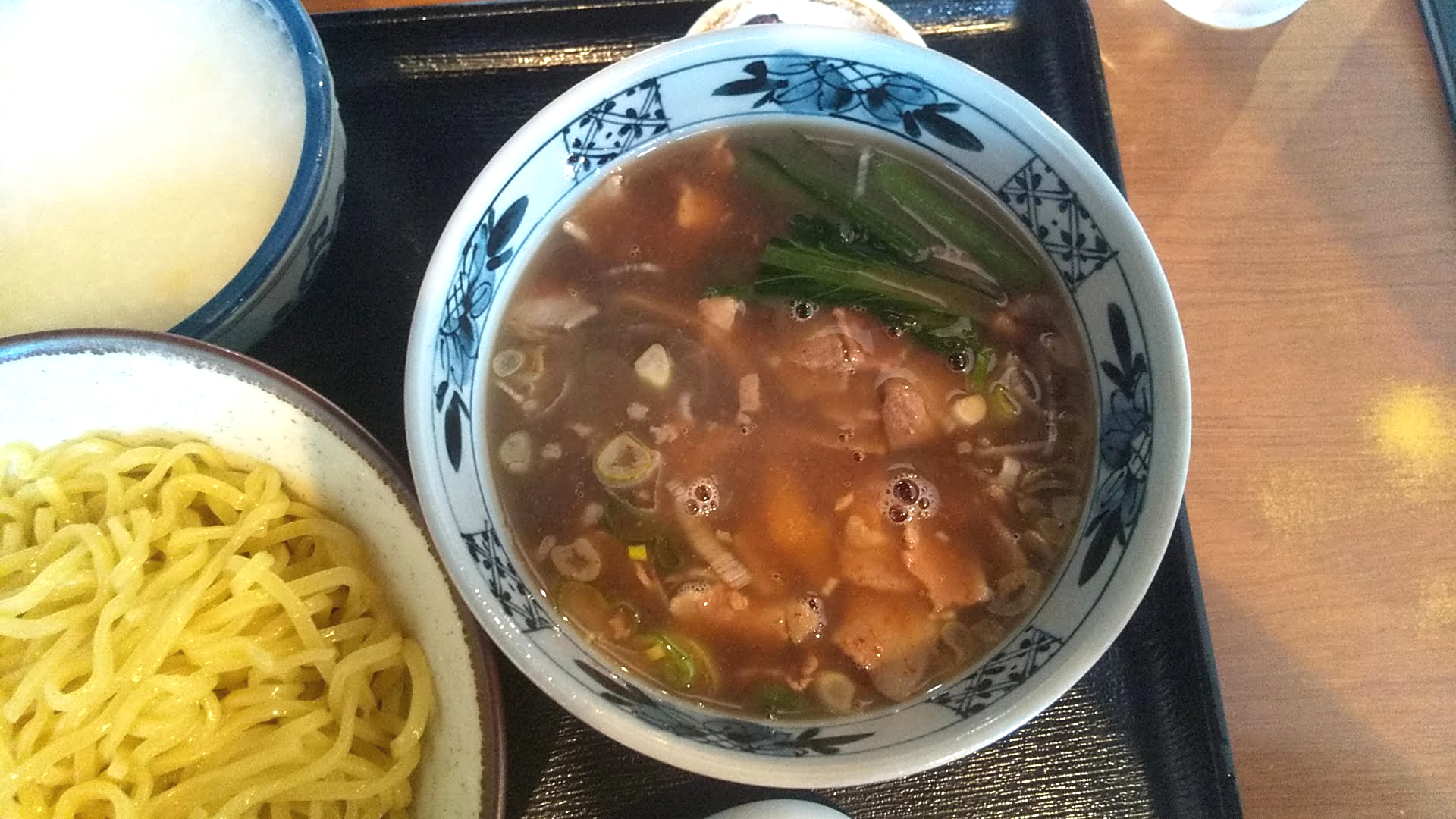 けんけんのつけ麺中華粥セットのつけ汁の写真