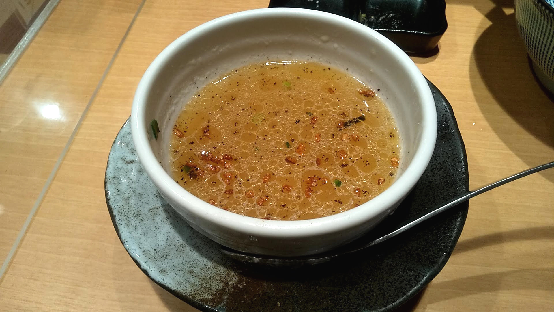 塩つけ麺灯花の特製つけ麺のスープ割りの写真