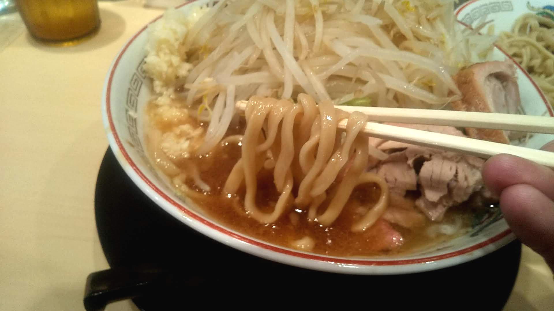 ラーメン豚山のつけ麺（小）の麺リフト写真写真