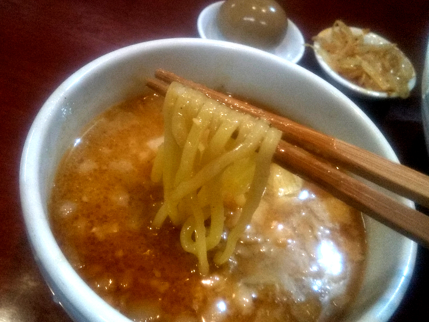 味噌一のコッテリ魚ちゃんつけ麺の麺リフト写真