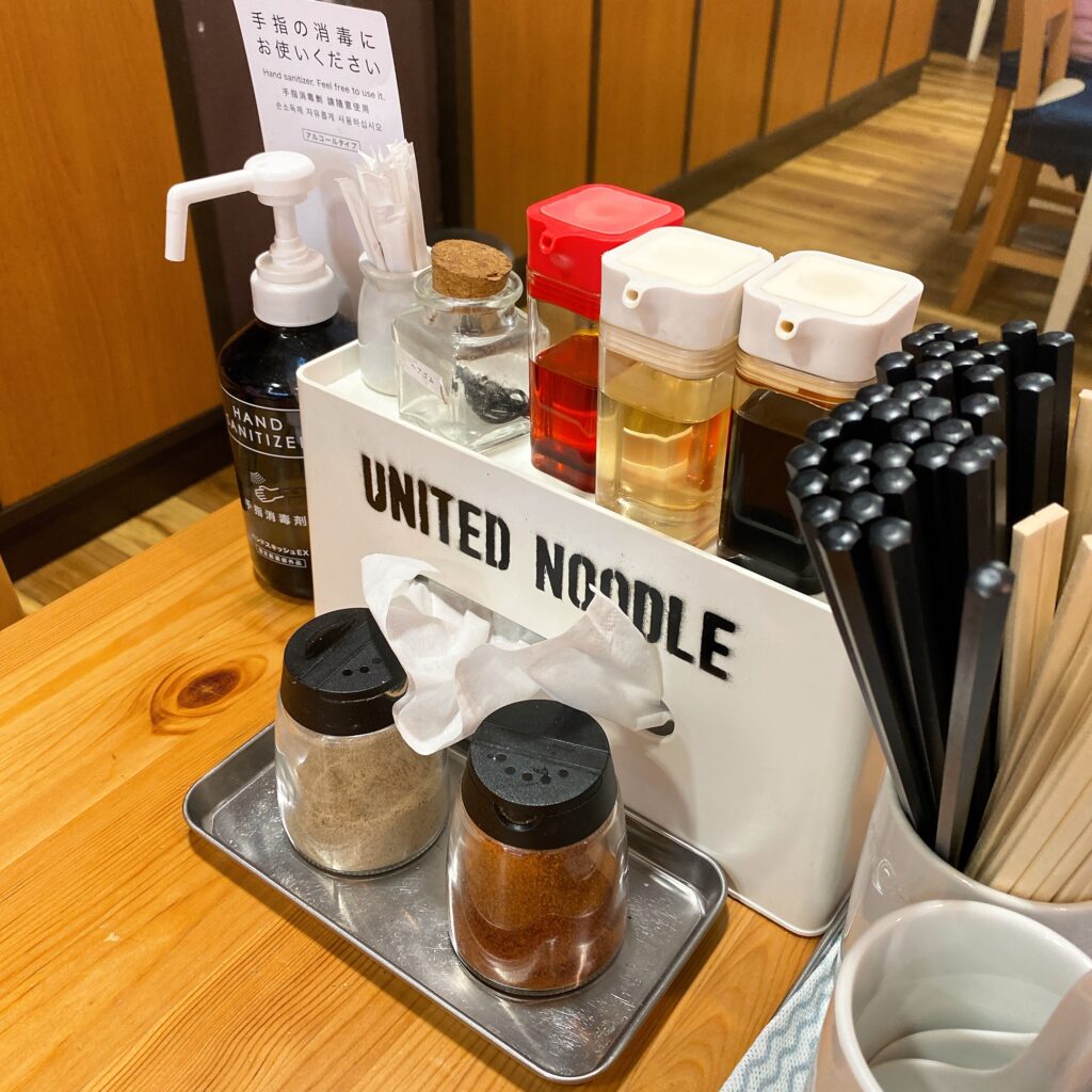 UNITED NOODLE アメノオトの卓上