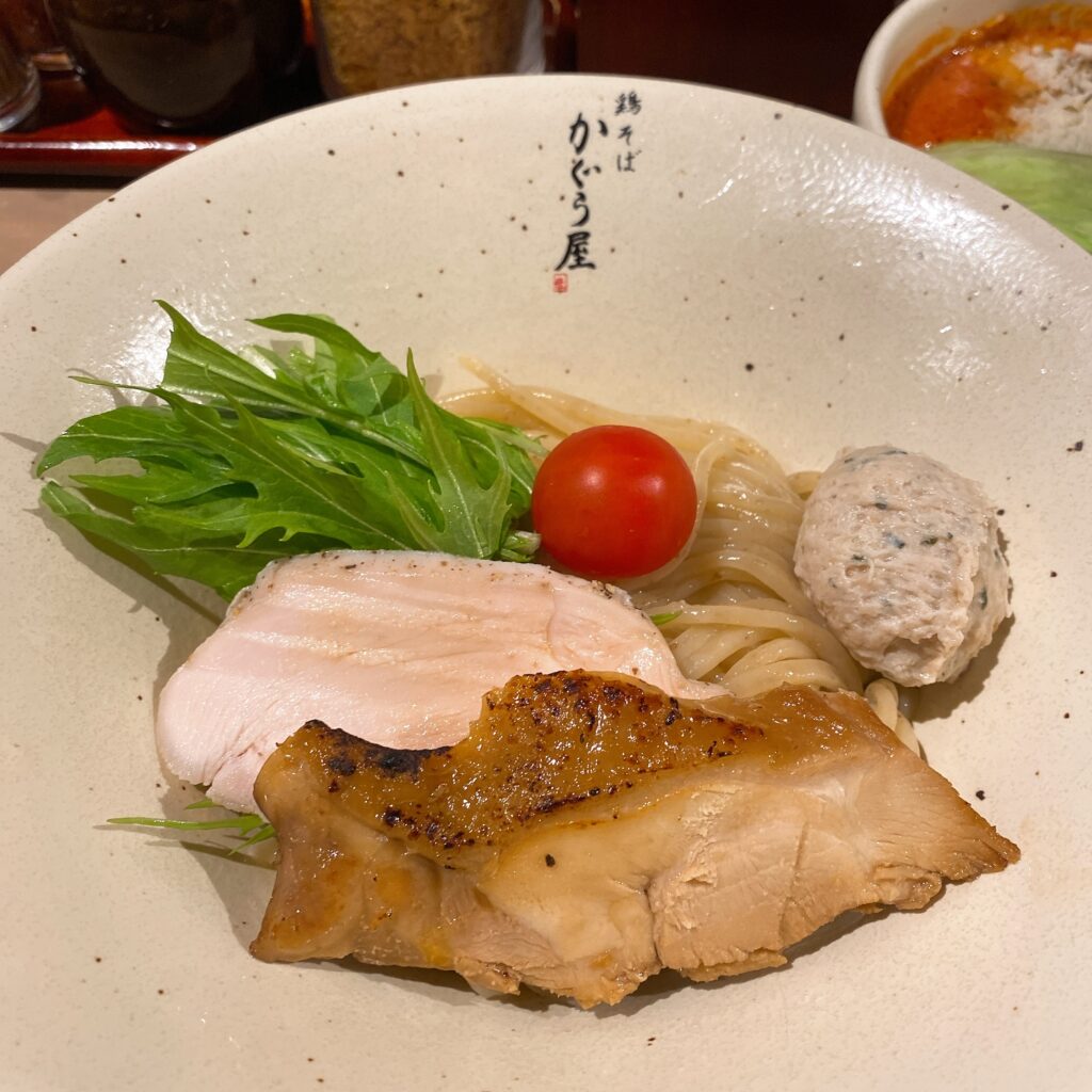 鶏そば かぐら屋新宿店の外観の麺