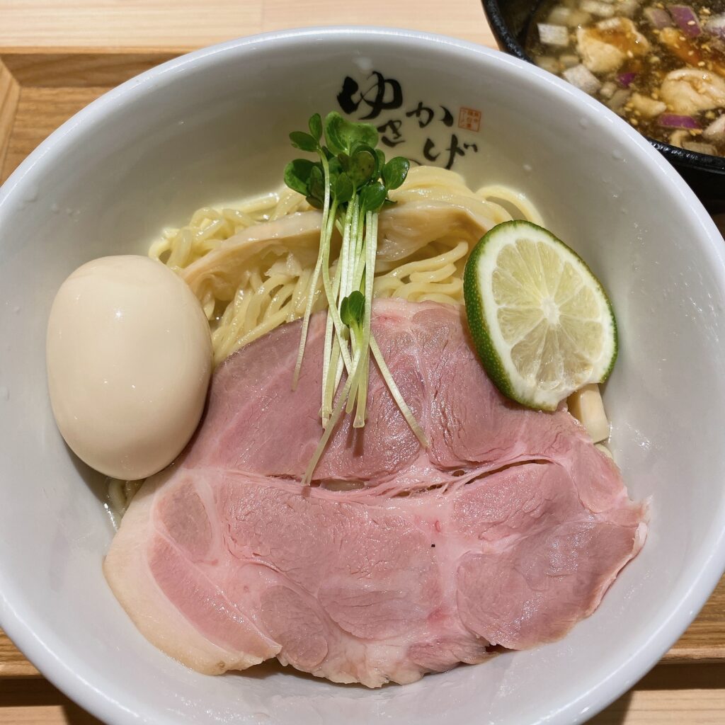 東京鶏白湯ラーメン ゆきかげの麺