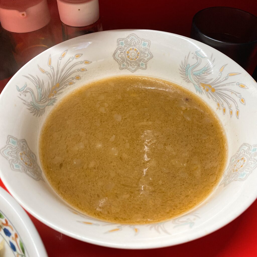 ハナイロモ麺のスープ