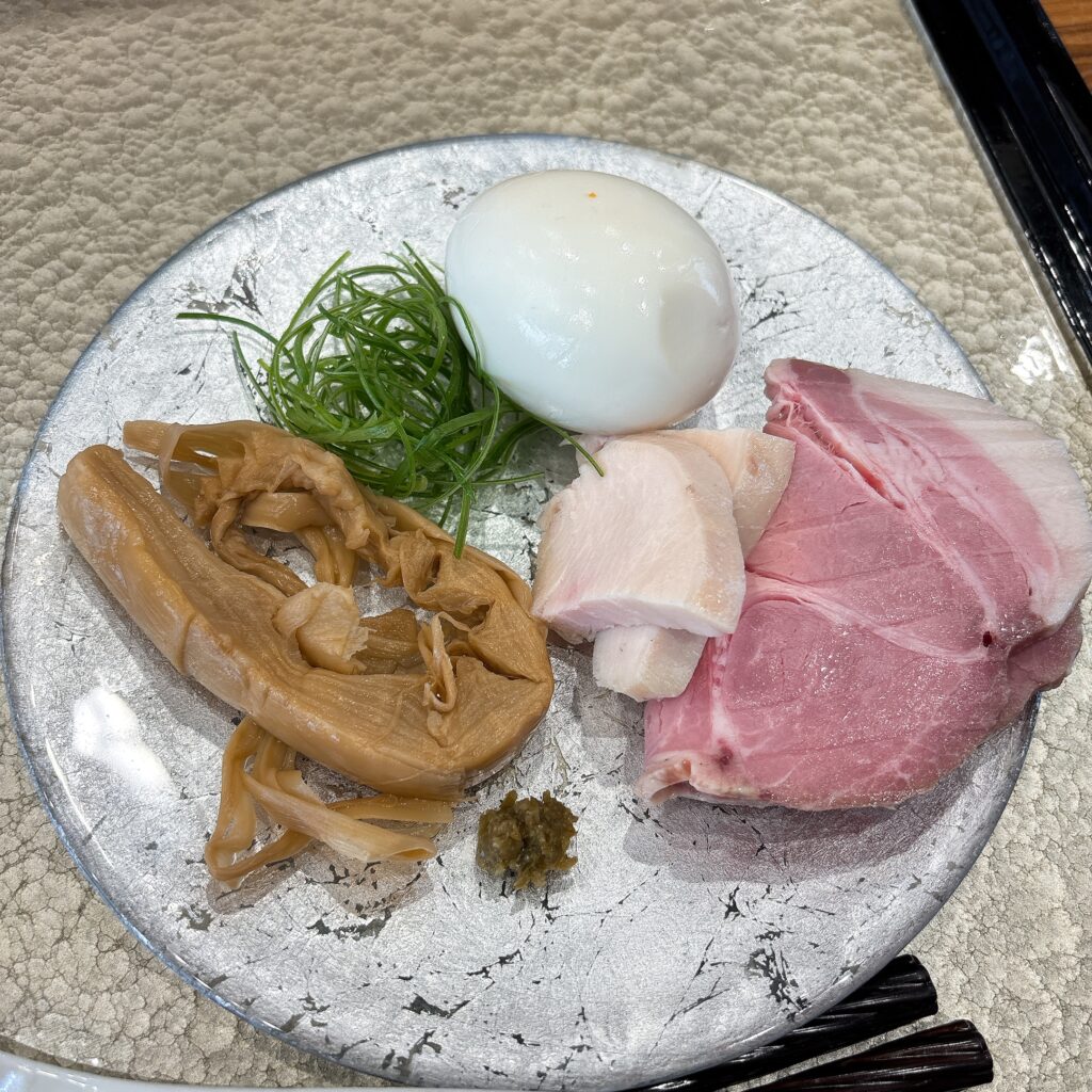 彩とりのトッピング