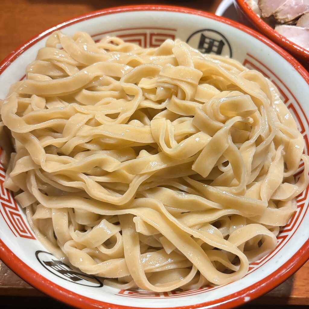らーめん バリ男 豊洲店の麺