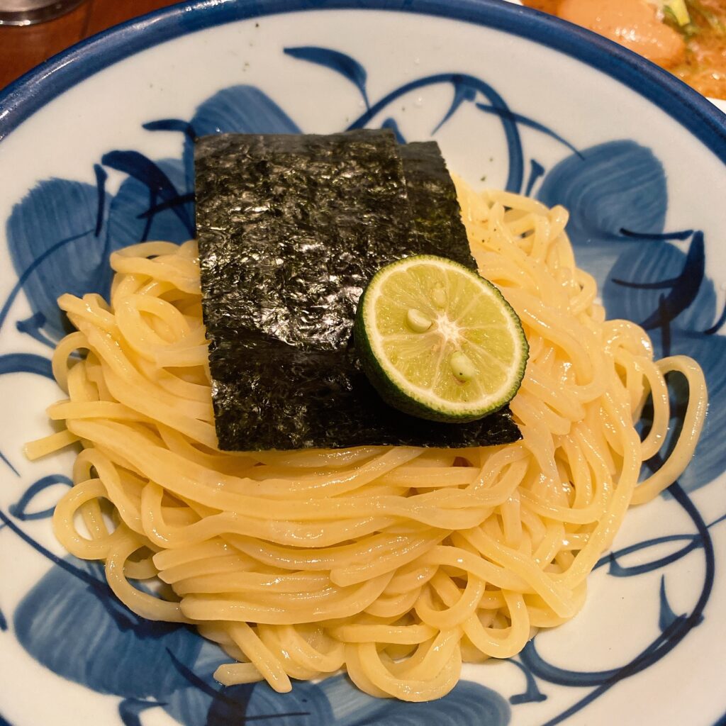めん徳 二代目 つじ田 麹町店の麺