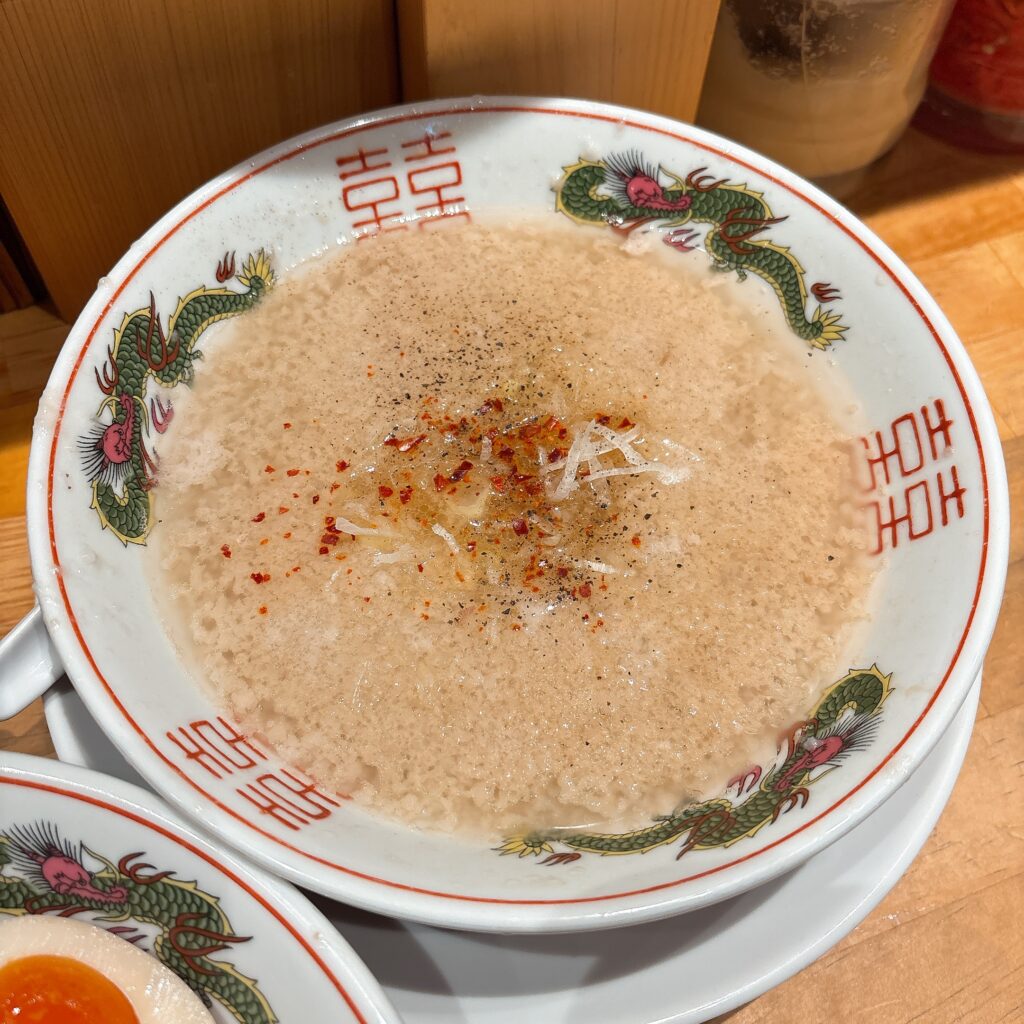 背脂ラーメン チャッチャ亭のスープ