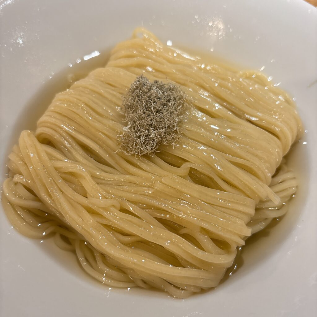 中華そば 麺壁九年の麺
