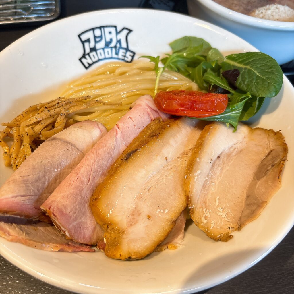 アンタイヌードルズの麺