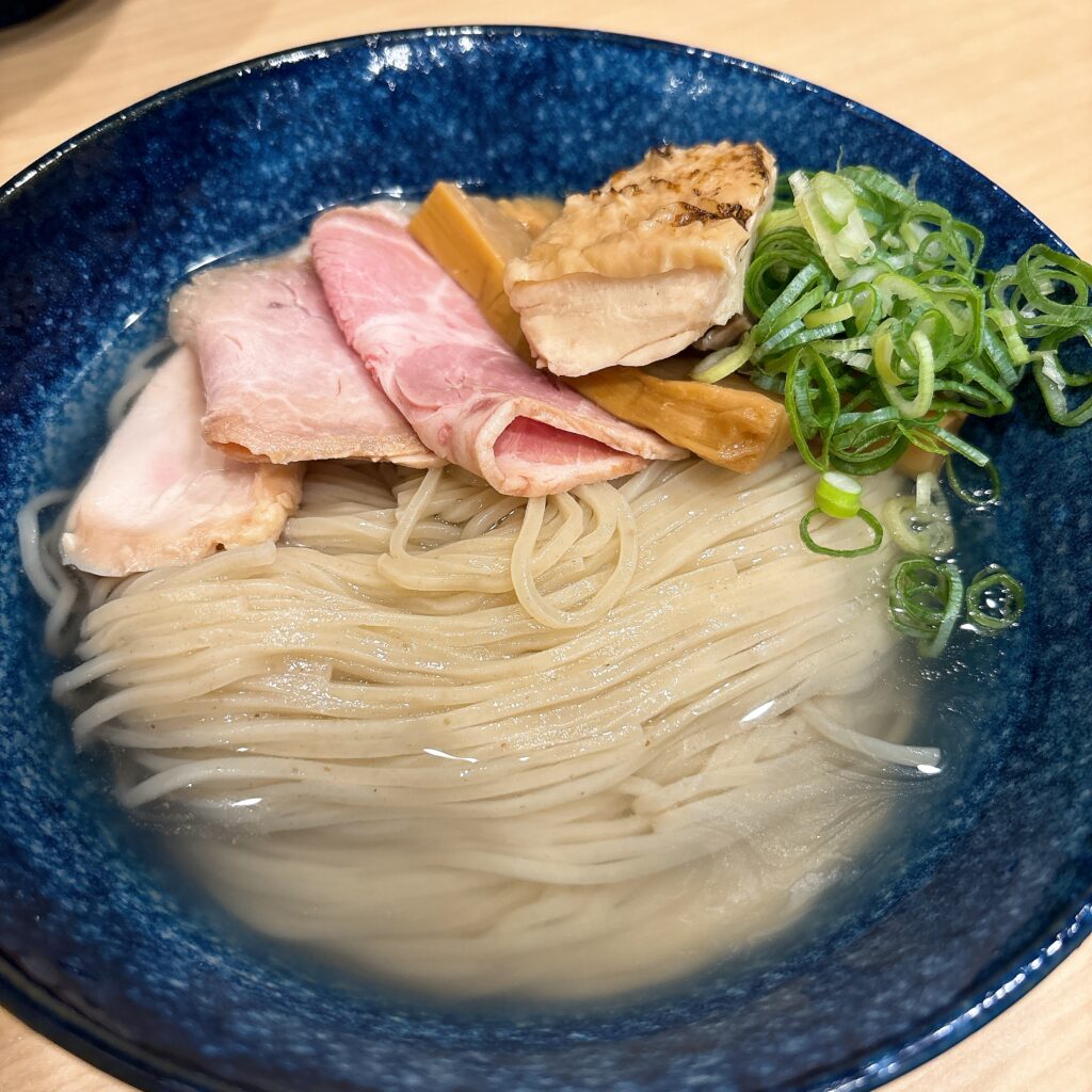 中華そば よしかわ 西荻窪店の麺
