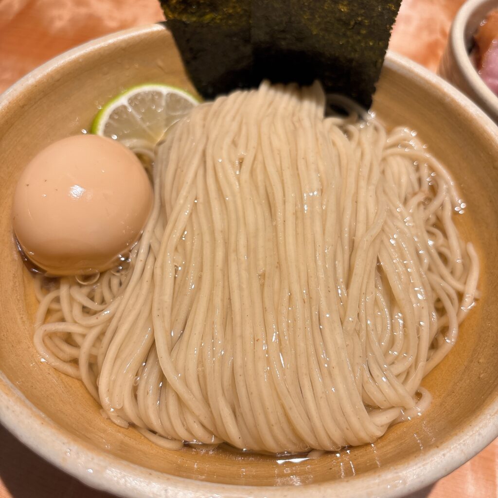 迂直の麺