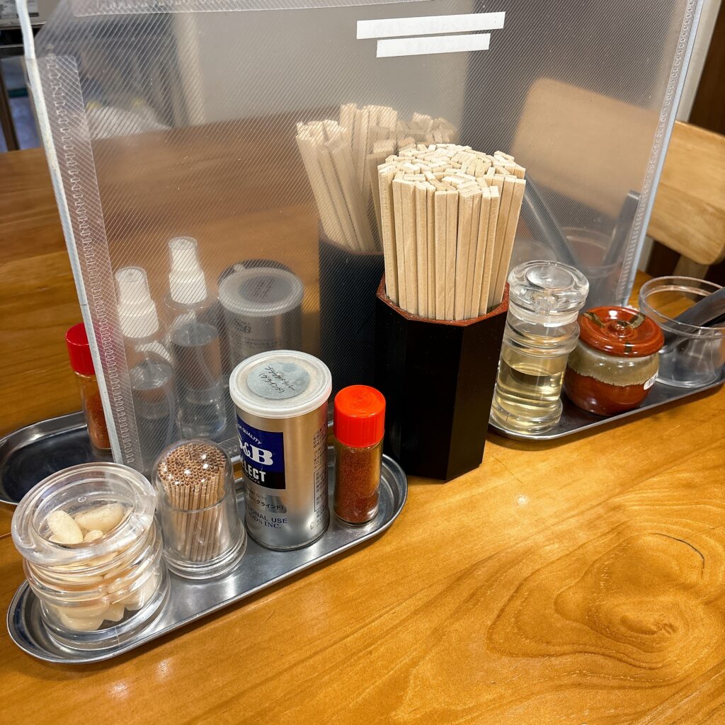 味噌専門 ラーメン味来の卓上