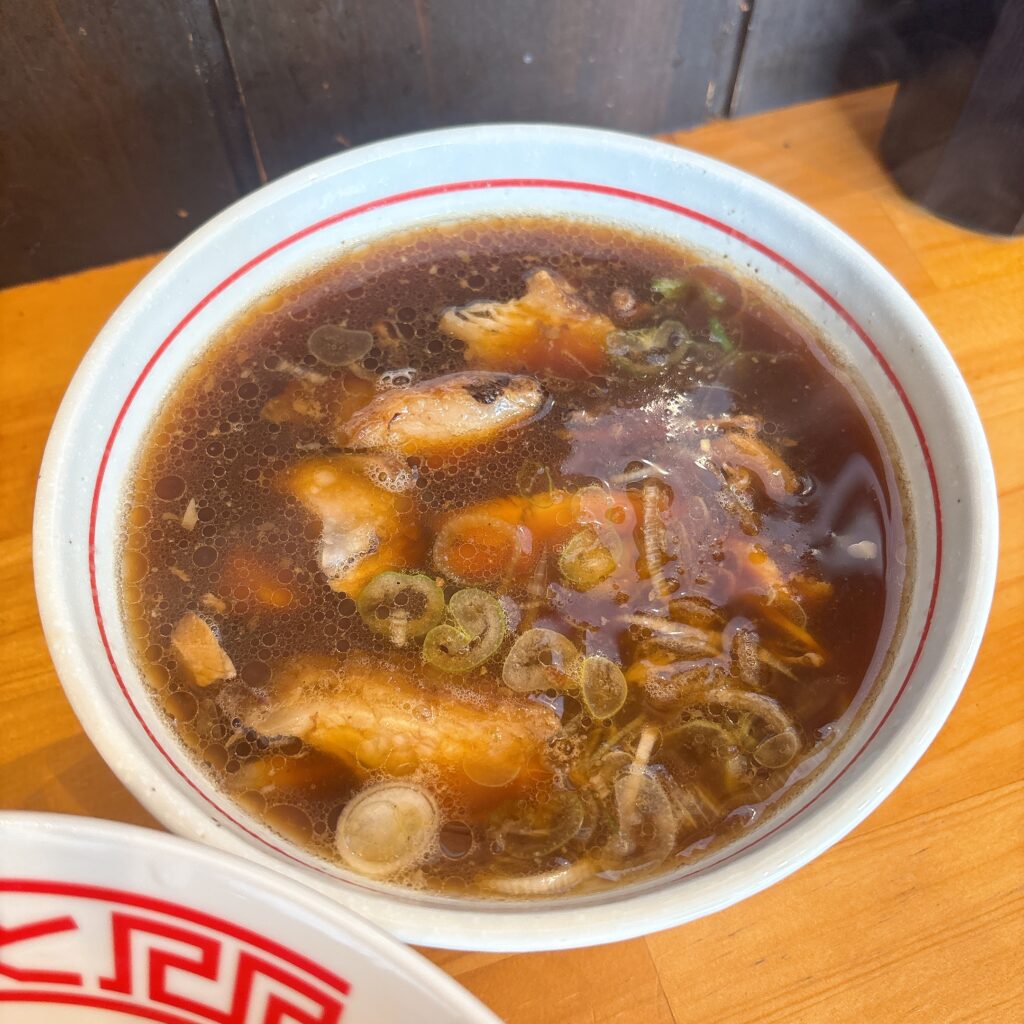 柳麺かいとのスープ