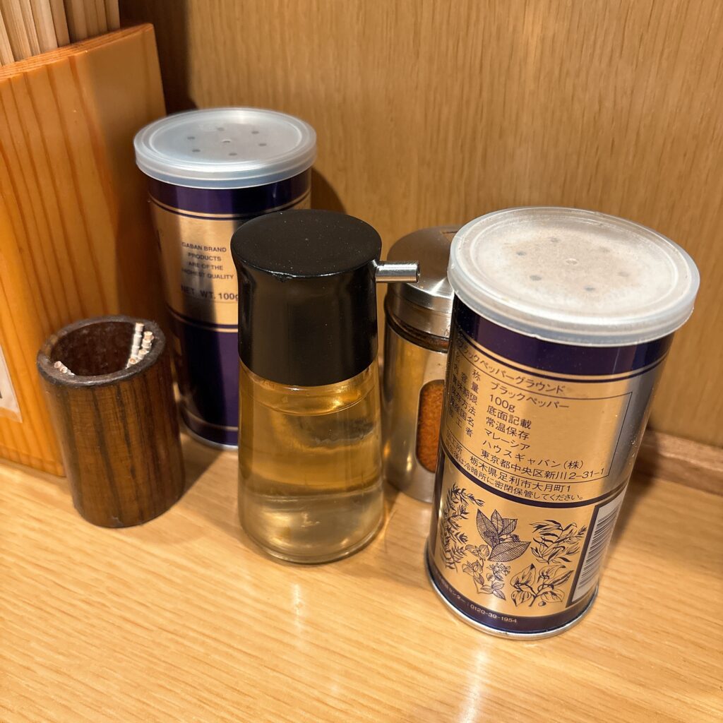 らーめんこうすけの卓上