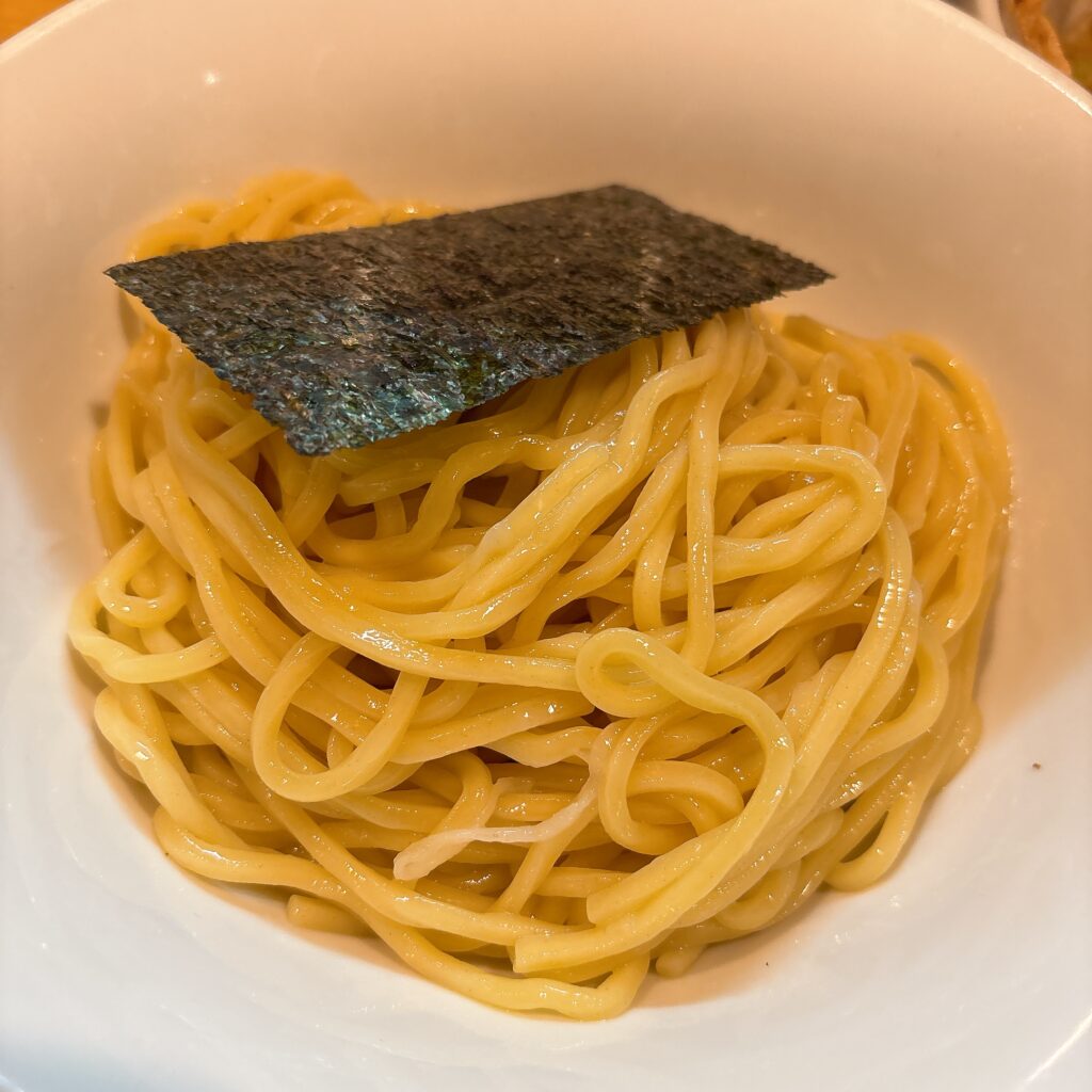らーめんこうすけの麺
